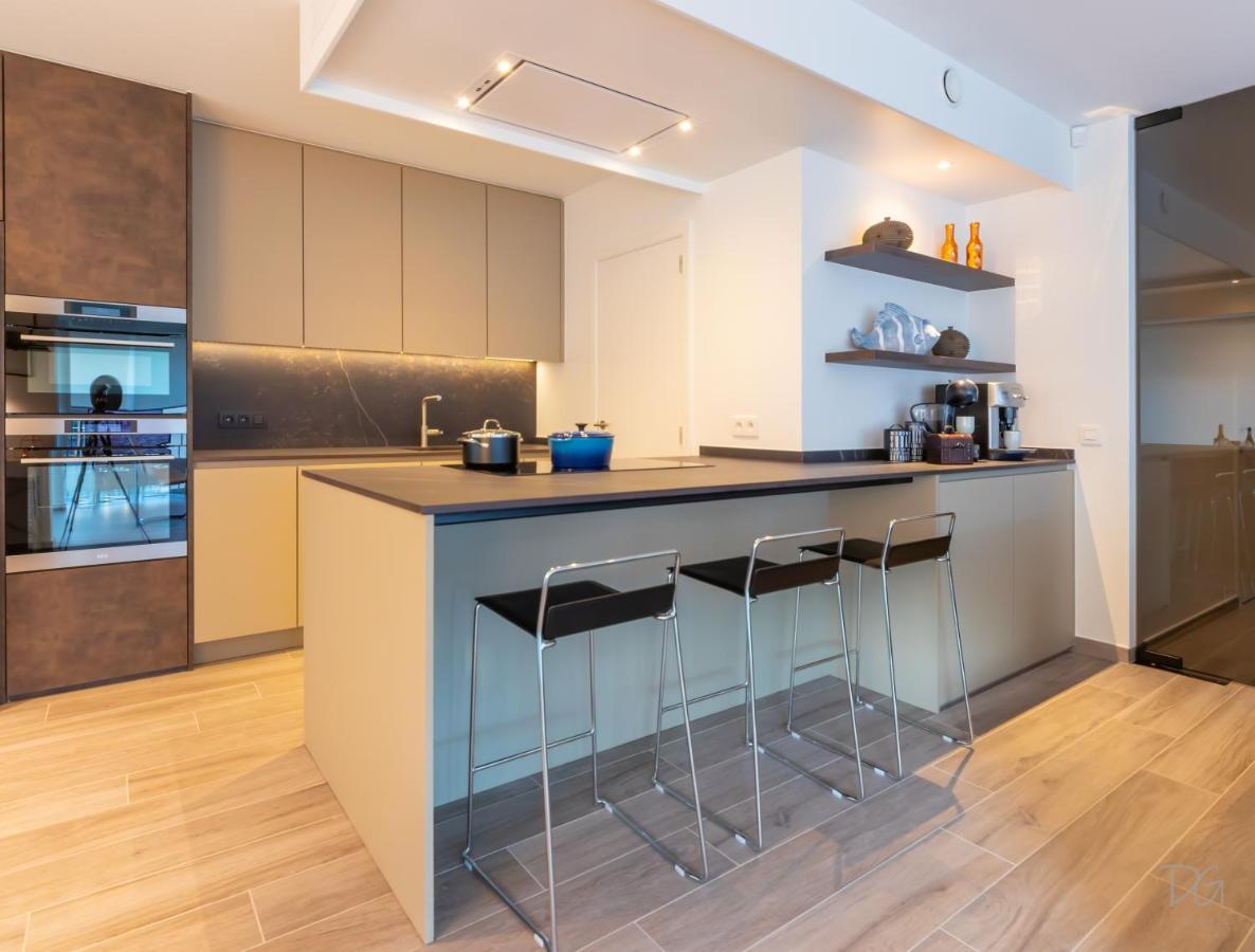 Design Appartement Empire Oostende Bagian luar foto