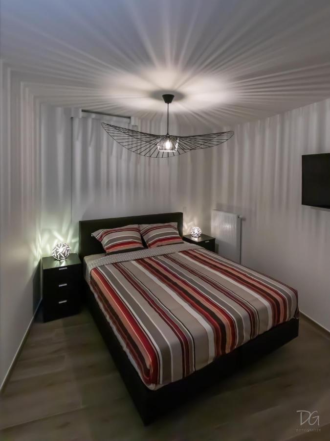 Design Appartement Empire Oostende Bagian luar foto